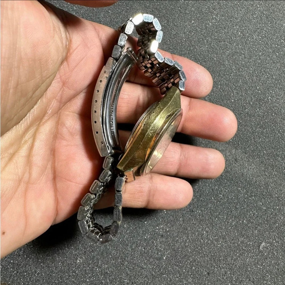 Vintage Seiko SQ 4004 Mens Quartz Watch Gold Tone DayDate 0903-8109 PARTS/REPAIR - Picture 7 of 10